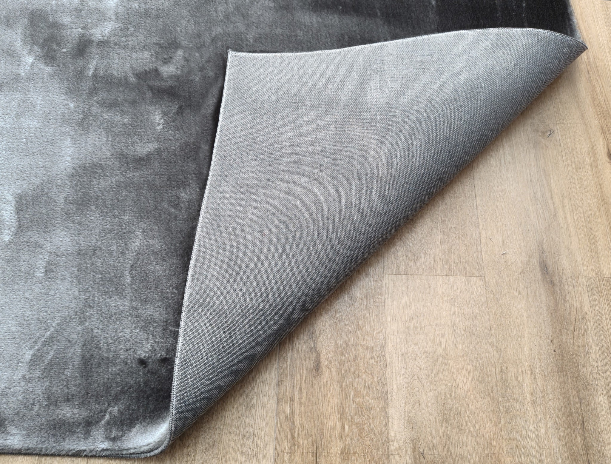 Covor Dumonde Puffia gri închis 120x170 cm
